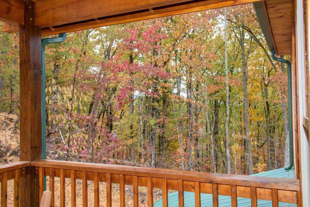 Spacious 2800 Sq Ft-Cozy Wood Cabin-New Build Пиджен-Фордж Экстерьер фото