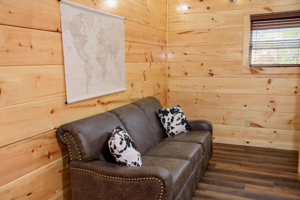 Spacious 2800 Sq Ft-Cozy Wood Cabin-New Build Пиджен-Фордж Экстерьер фото